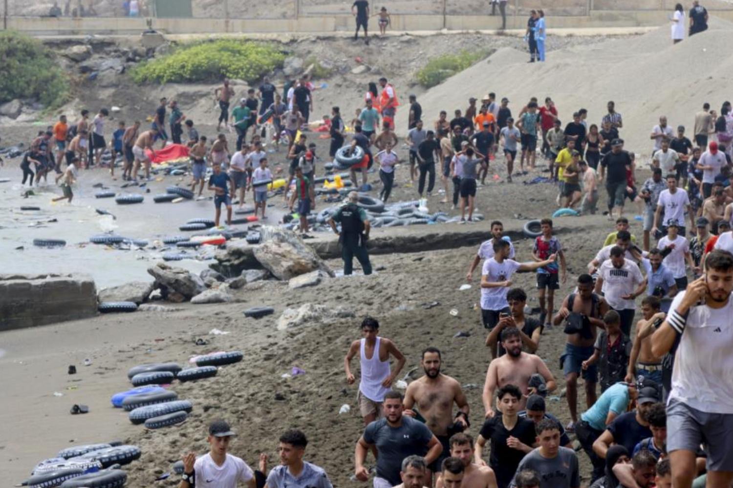 Las asistencias sanitarias a migrantes en Ceuta tras la entrada masiva se elevan a 1.149 actos