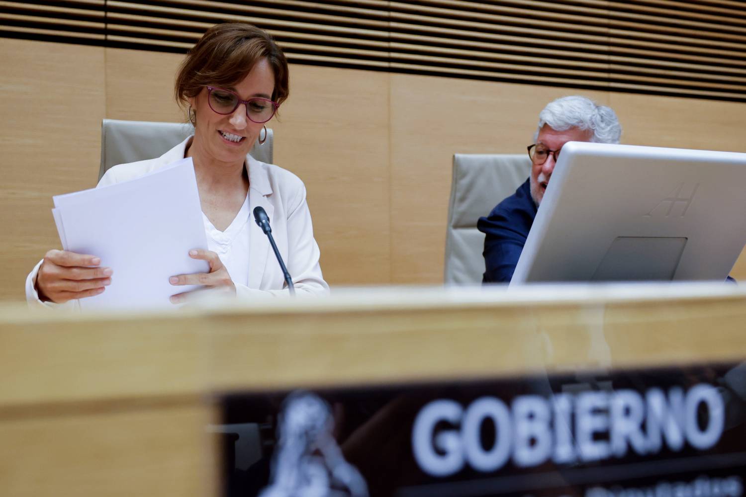 Mónica García, sobre la crisis en Ceuta: "El sistema no colapsó gracias al compromiso de los sanitarios"