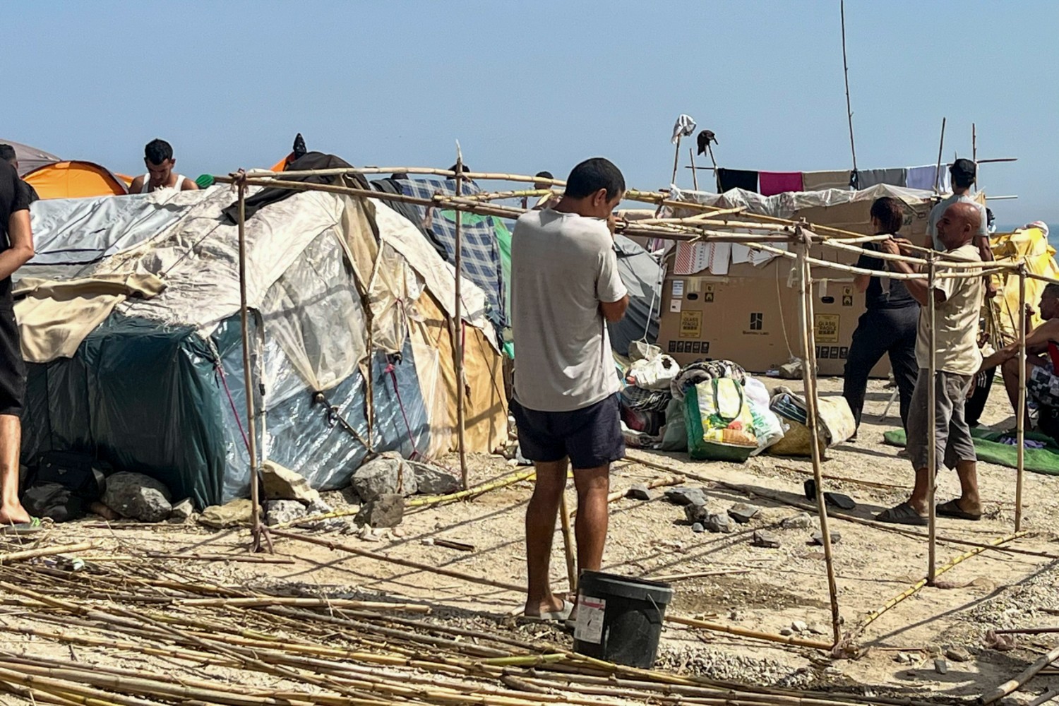 Sanidad inicia la vacunación a gran escala de migrantes en Ceuta
