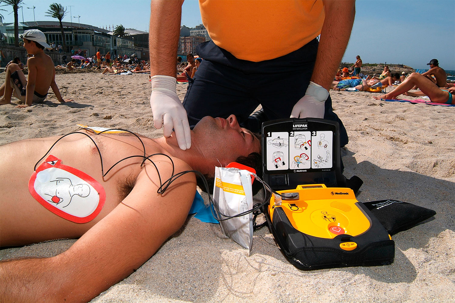 Así podrían los drones acortar la espera de un desfibrilador en un paro cardíaco