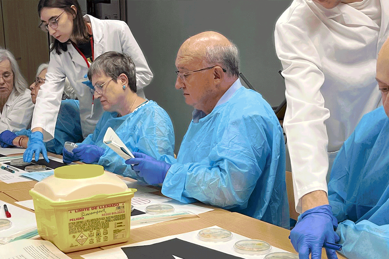 'Pueblos con-Ciencia', de recoger un puñado de tierra a buscar nuevos antibióticos