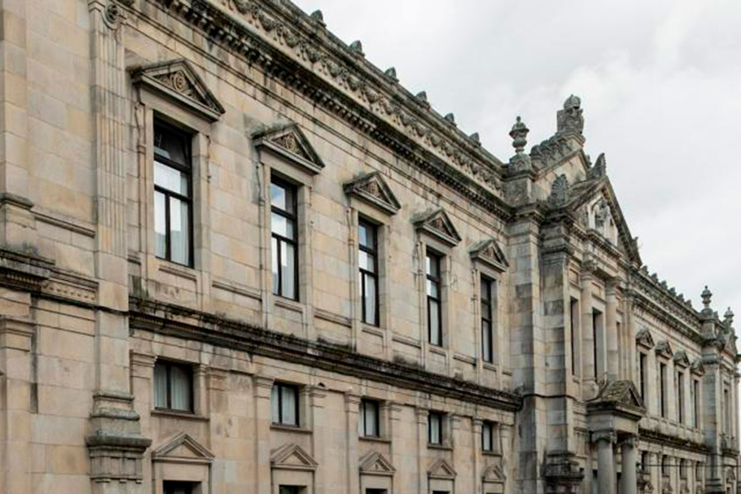 De Santiago de Compostela a Londres: estas son las universidades de farmacia con mejor reputación
