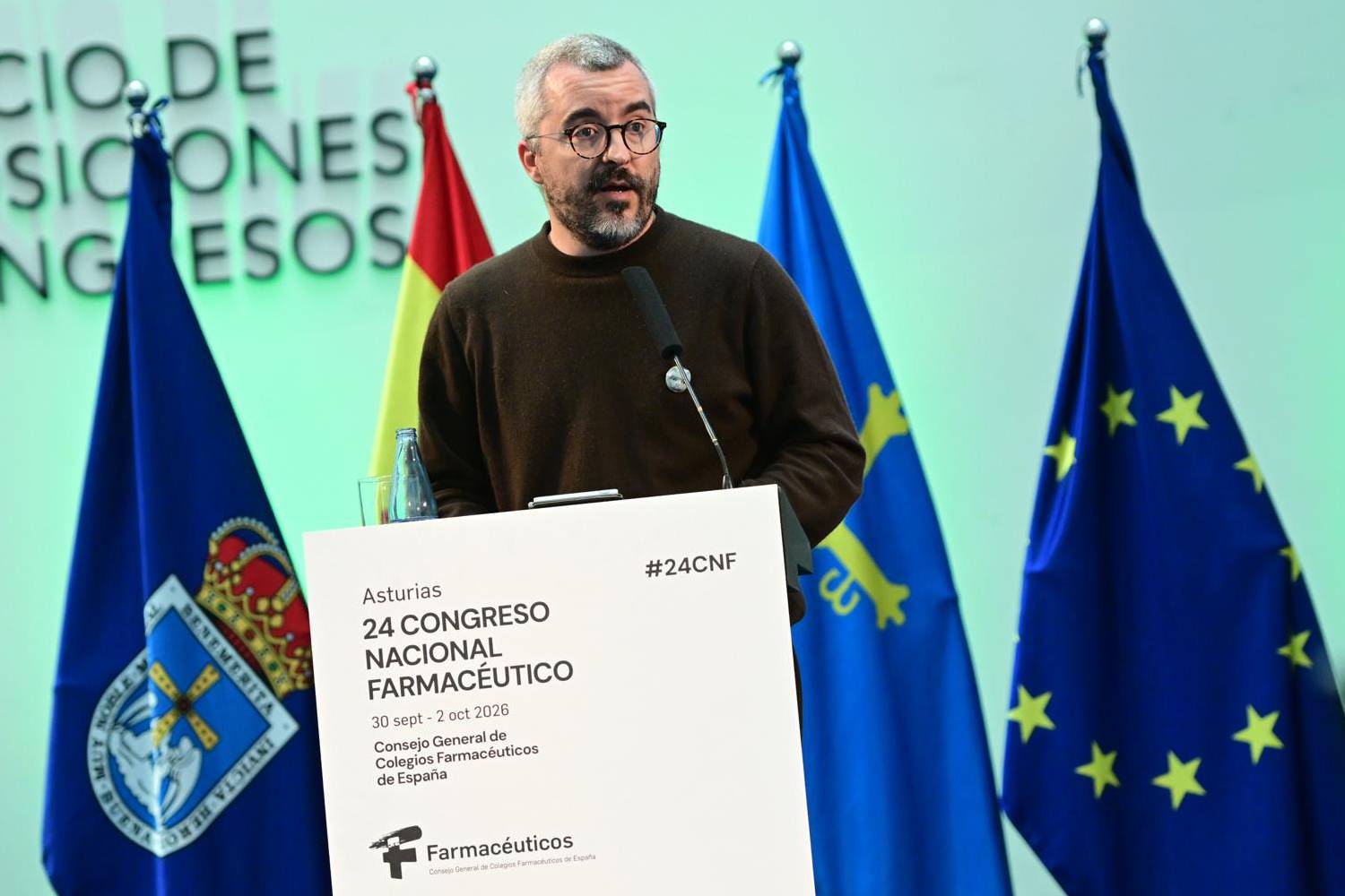 Padilla habla del desabastecimiento de estrógenos y vuelve a tirar un dardo a la CNMC sobre liberalizar el modelo