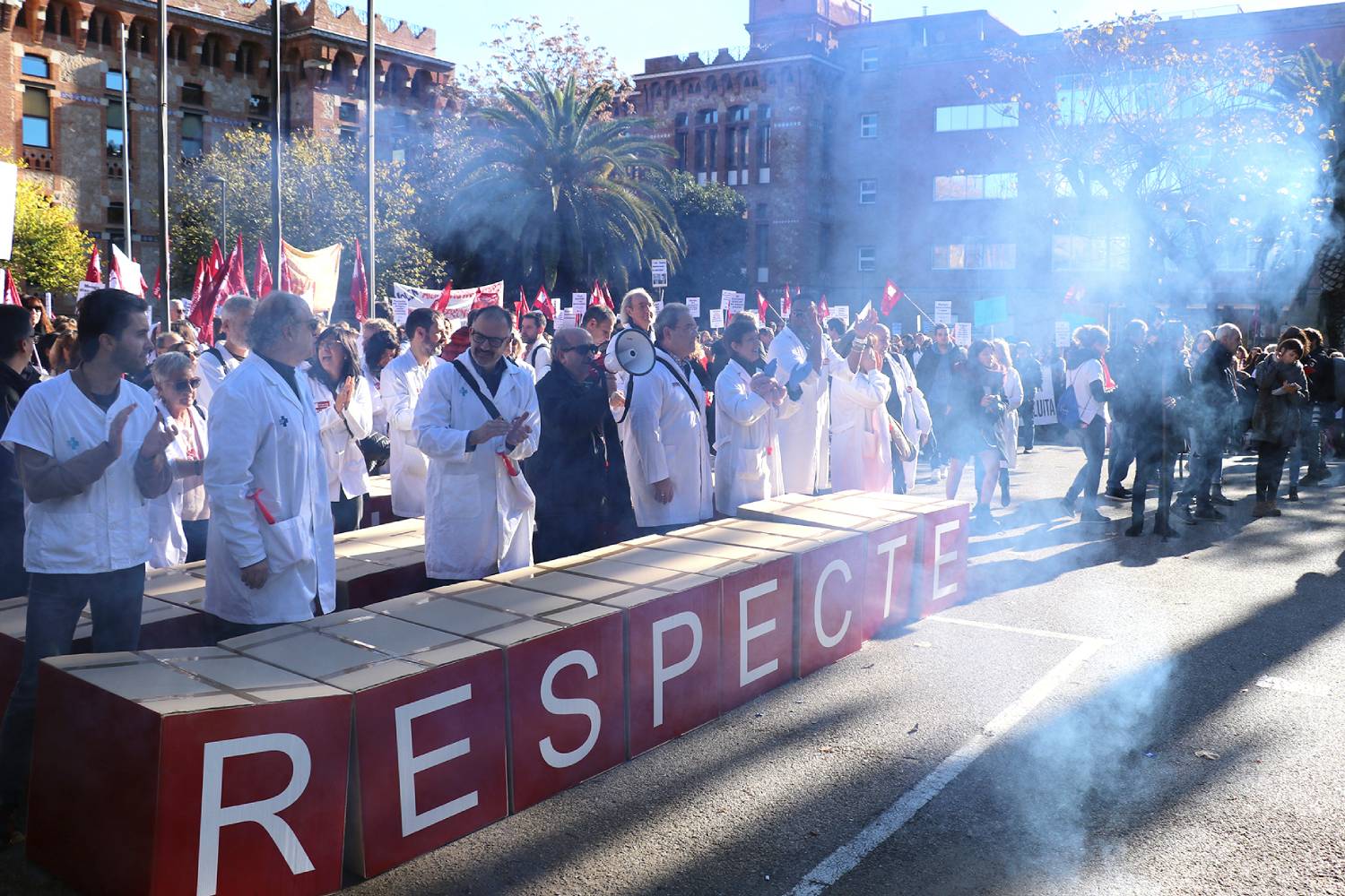 Cuenta atrás para una huelga médica indefinida 'atípica' en Cataluña