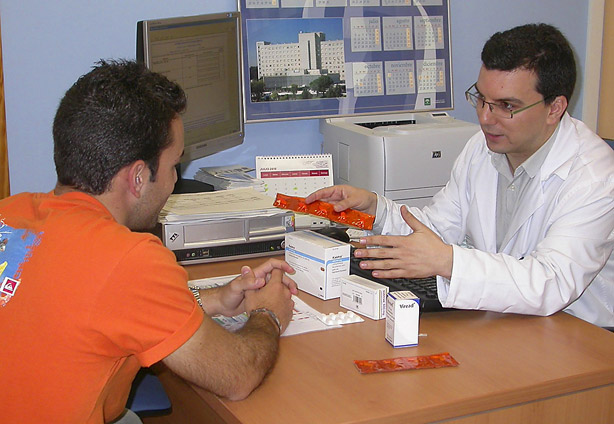 Ramón Morillo, del Servicio de Farmacia del Hospital de Valme (Sevilla). 