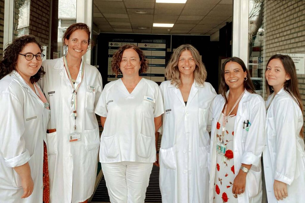Ana Pineda Ballester, Marina Catalá Juan, Mº Dolores Ibañez Cuerda, Sandra Saur Fernandez, Victoria Serrano Reynoso y Roco Serrano Moya. Todas enfermeras del Centro de Especialidades, excepto la neumóloga Mº Dolores Ibañez.