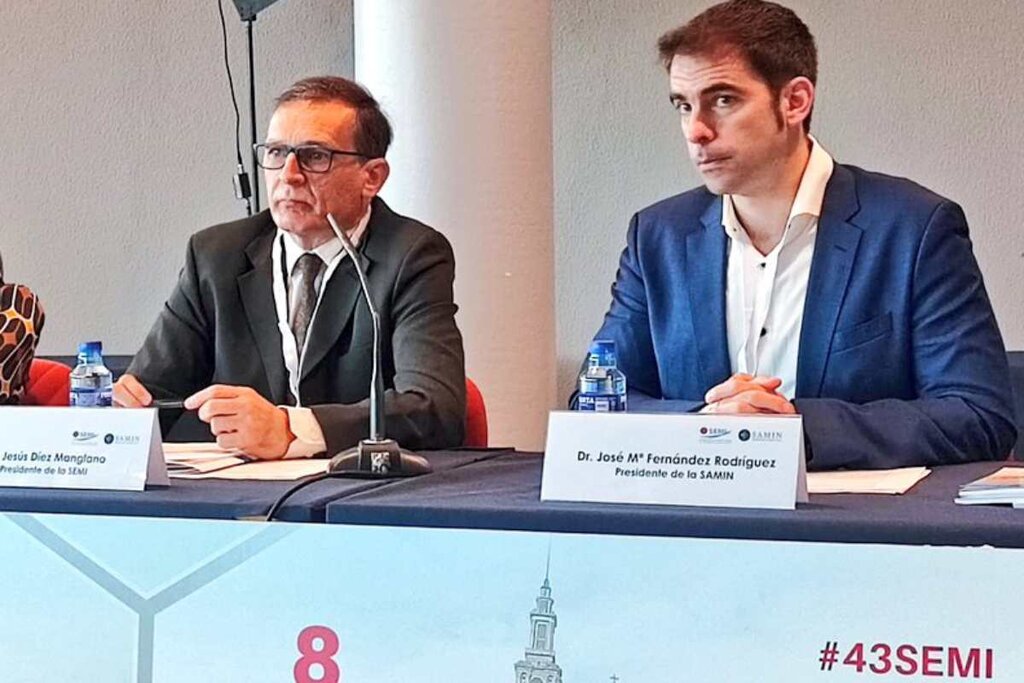 Jesús Díez Manglano, presidente de la SEMI y del comité organizador del congreso, y José María Fernández, presidenta de SAMIN. Foto: SEMI.