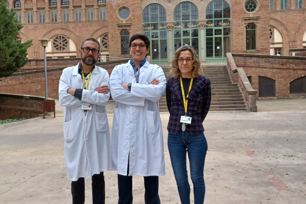 Narcís Cardoner Álvarez, Justo Pinzón Espinosa y María Portella, autores del trabajo. Foto: IIB SANT PAU. 