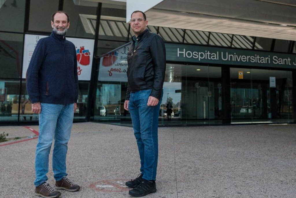Los investigadores Eduard Llobet, de la URV y Youcef Aceli, de l’IISPV.