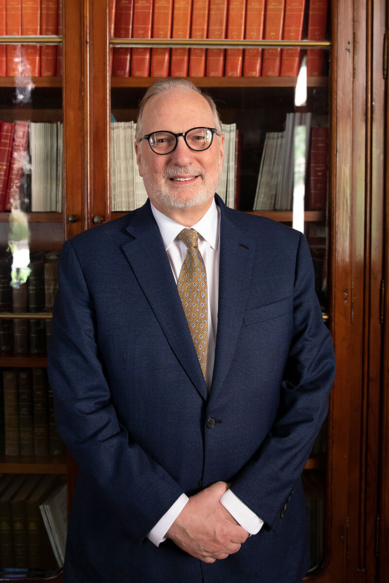 Joseph Bavaria, en la sede del Colegio de Médicos de Madrid.