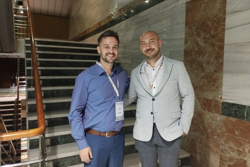 Álvaro Bravo y Alejandro Barros, de la Asociación de Médicos Españoles en Europa. Foto: DM