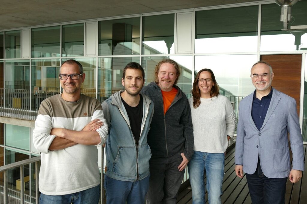 omÃ s MarquÃ¨s-Bonet, Alejandro Valenzuela, David Juan, Esther Lizano y Arcadi Navarro. Investigadores IBE-UPF participantes en el estudio.
