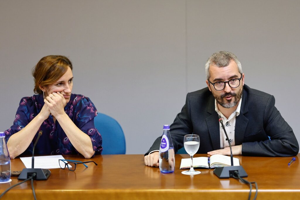 Mónica García y Javier Padilla. Foto: EFE/RODRIGO JIMÉNEZ