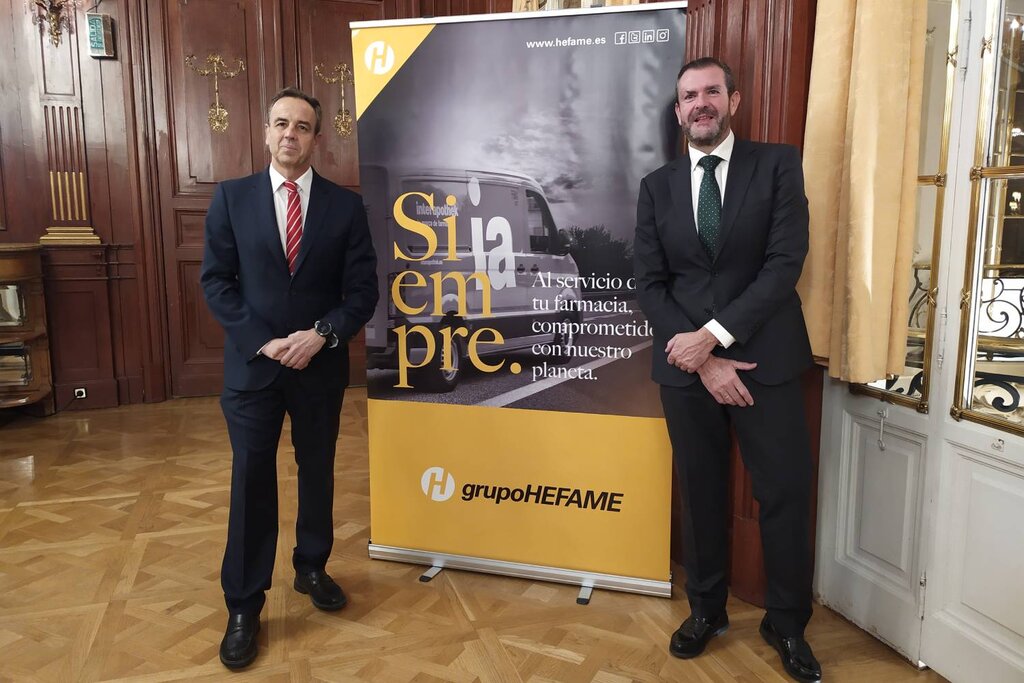 Javier López y Enrique Ayuso, director general y presidente de Hefame. Foto: GSM.