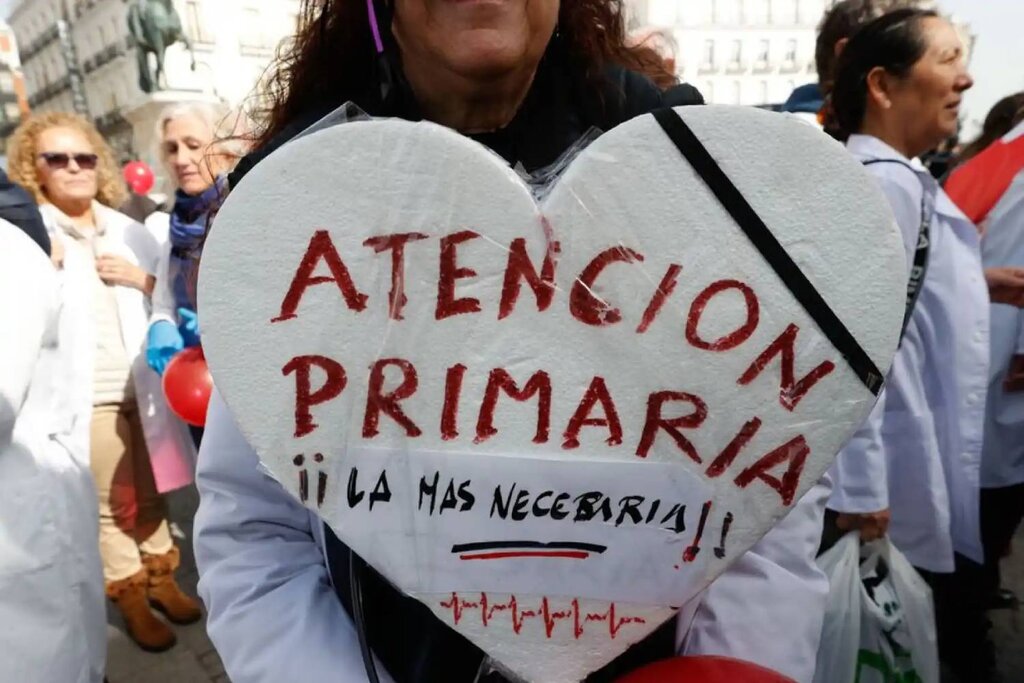 Aspecto de una de las protestas de médicos de primaria que recorrieron varias CCAA en 2023. Foto: EFE.