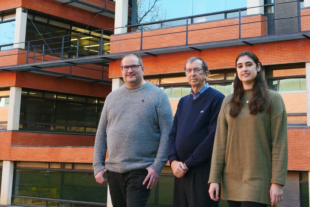 Los investigadores Vicente Herranz Pérez, José Manuel García Verdugo y Lucía Torrijos Saiz. Foto: UV. 