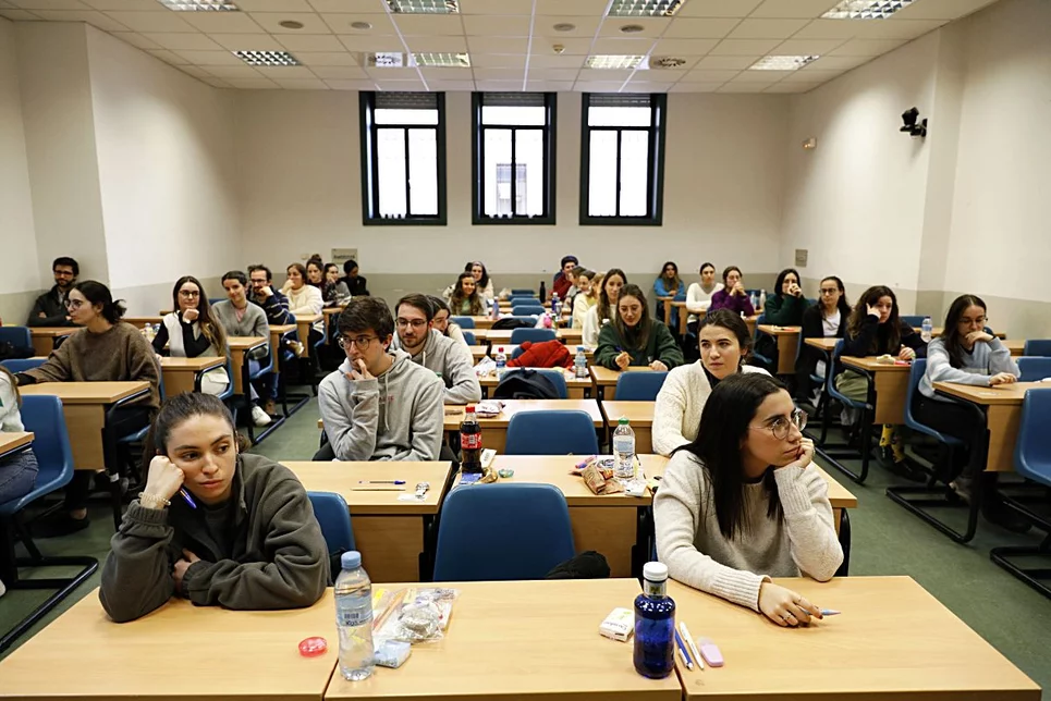 Estudiantes del examen FIR 2023. Foto: SXERGIO ENRÍQUEZ