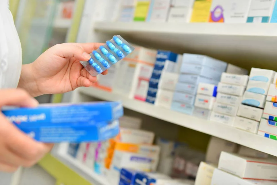 Del 1 al 20 de cada mes las farmacias pueden aprovechar para ajustar sus pedidos de los medicamentos que bajarán de precio.