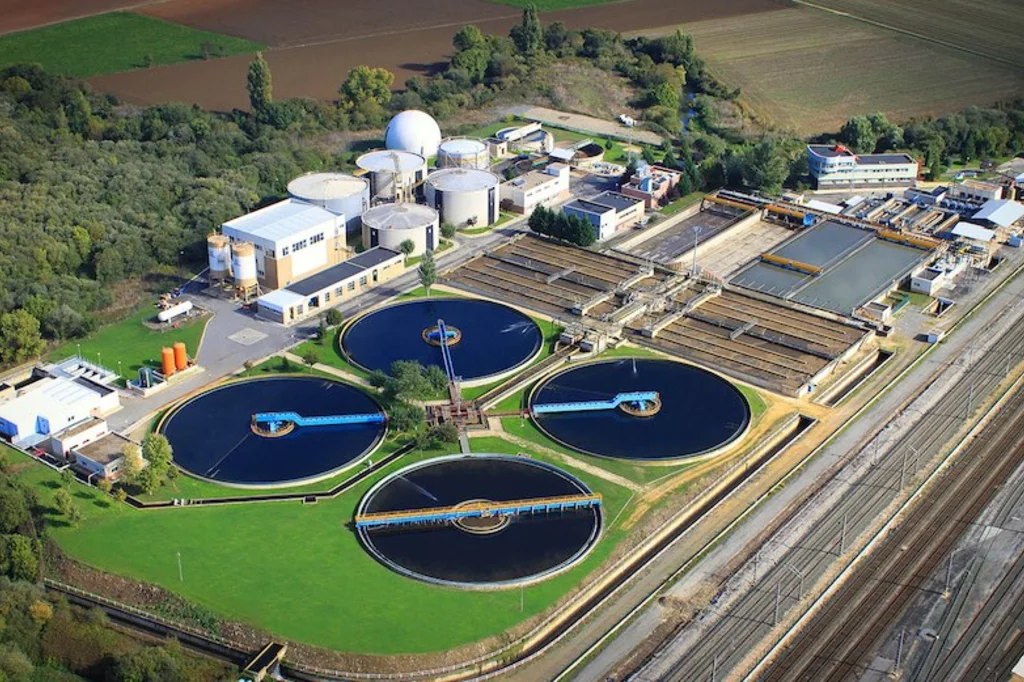 Estación Depuradora de Aguas Residuales (EDAR) de Crispijana (Vitoria), donde se han tomado las muestras para el estudio de farmacontaminación de la UPV. Foto: DAM.