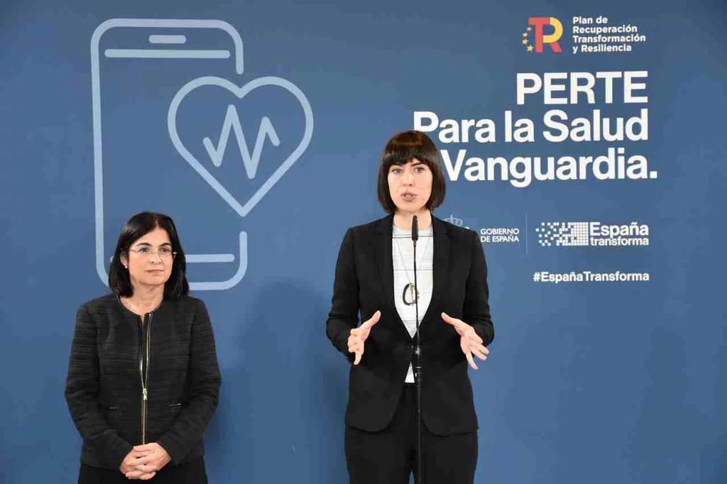 Las ministras de Sanidad, Carolina Darias, y Ciencia, Diana Morant.