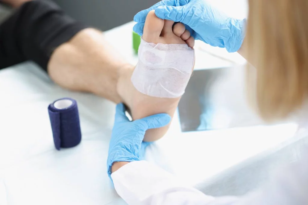 La Consejera de Sanidad de Madrid abrirá 29 dispositivos de atención continuada solo con enfermeros y celadores. Foto: SHUTTERSTOCK