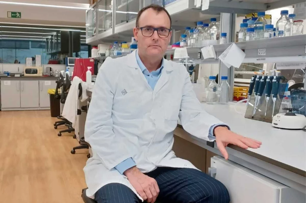 Jordi Surrallés, del Instituto de Investigación del Sant Pau, es el único autor español en el estudio de 'Nature'. Foto: IIB SANT PAU
