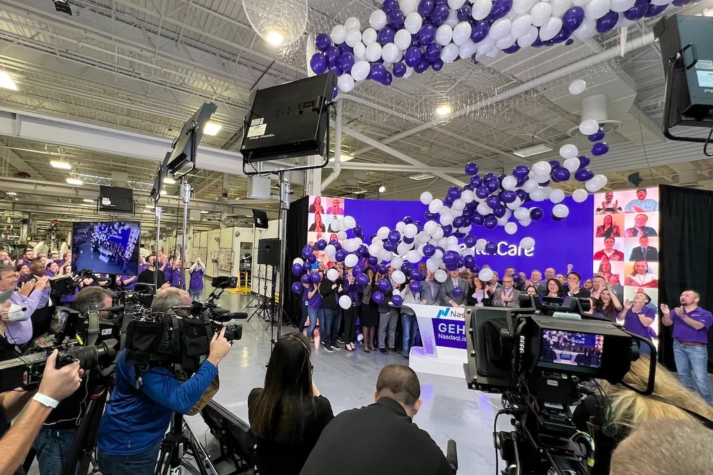 La nueva compañía, GE HealthCare, celebró ayer por todo lo alto su escisión de GE.