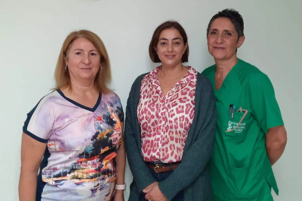 Ángels Simón, Amparo Girbés y Mercedes Gomis (equipo de Enfermería que gestiona la mayor residencia pública de la Comunidad Valenciana en Carlet).