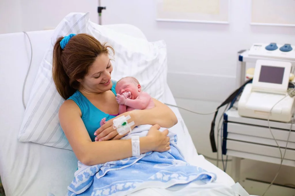 Desde las oficinas de farmacia siempre se ha asesorado a las madres sobre la importancia y la necesidad de la lactancia materna en beneficio del bebé. Foto: ISTOCK. 