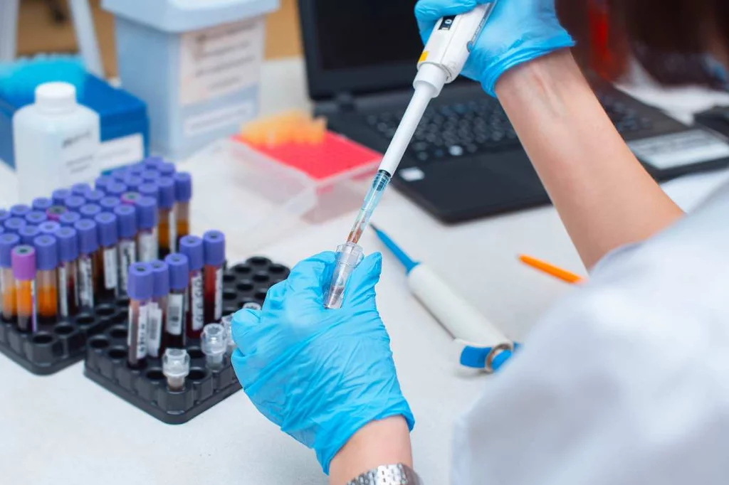 La paciente lleva más de 18 meses sin terapia antirretroviral y sin rastro del virus en su organismo.