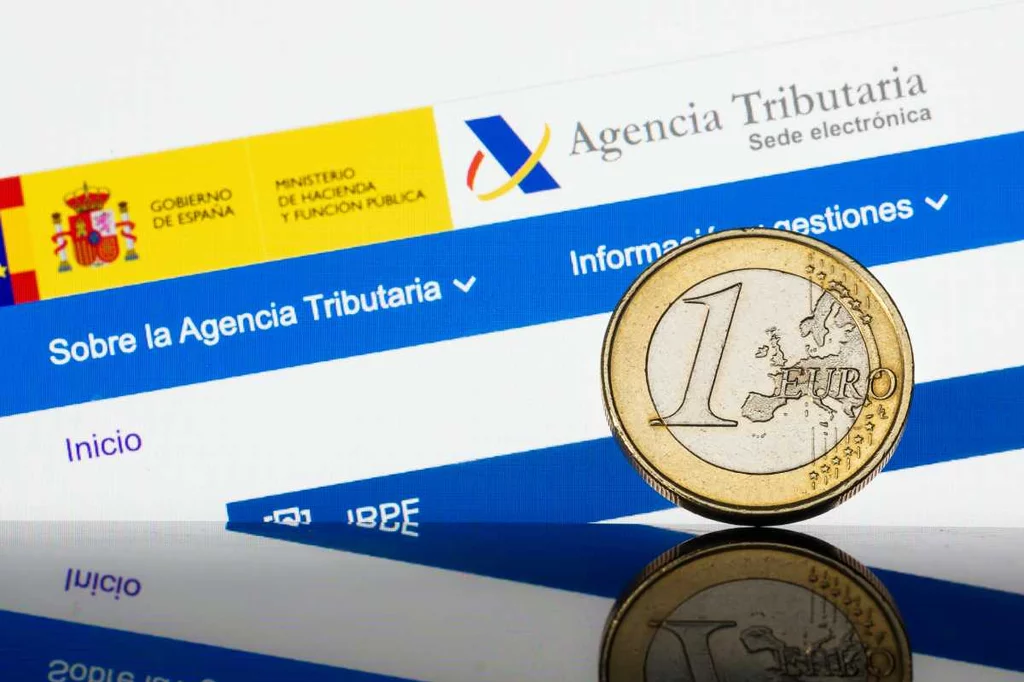 La sanidad pública se financia en su práctica totalidad con los impuestos.