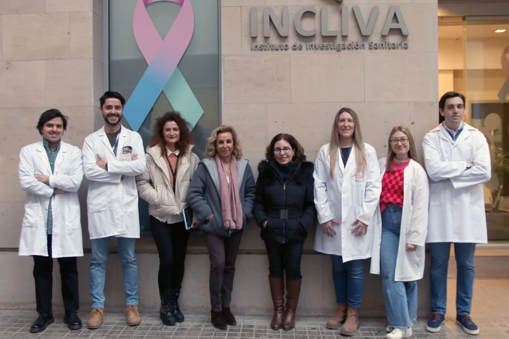 Los investigadores del Incliva Carlos Villarroel-Vicente, Patrice Marques, Laura Piqueras, MarÃa JesÃºs Sanz, Nuria Cabedo, Laura Vila, Ainhoa GarcÃa y Ãlvaro Bernabeu.