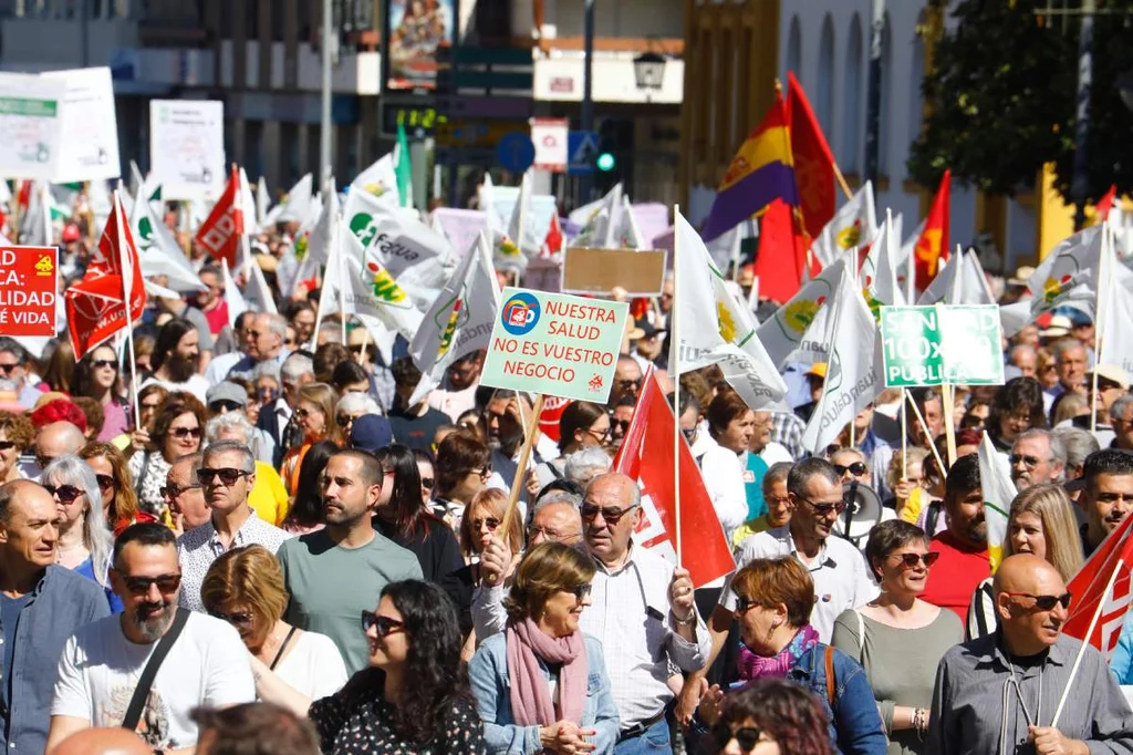 Manifestación por la sanidad pública en Córdoba. Foto: EFE/SALAS