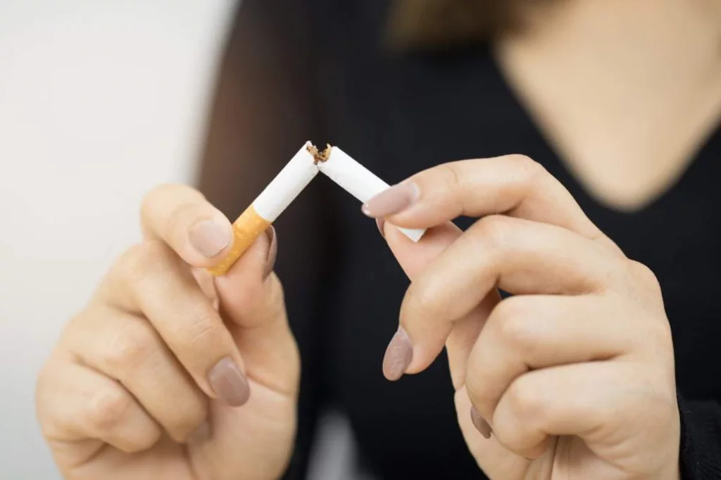 'Champix' (vareniclina)' y 'Zyntabac (bupropion)' son otros dos fármacos financiados para dejar de fumar, junto con 'Todacitan', pero están retirados por presencia de nitrosaminas. Foto: AECC