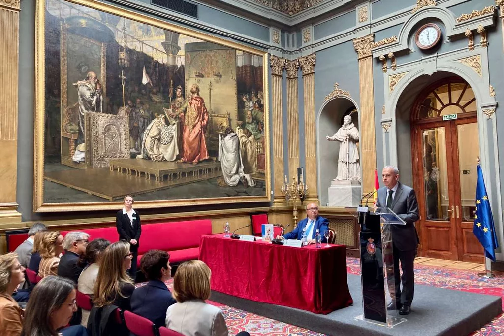 Jon Iñaki Betolaza durante su intervención en la presentación del documento de consenso. Foto: CF