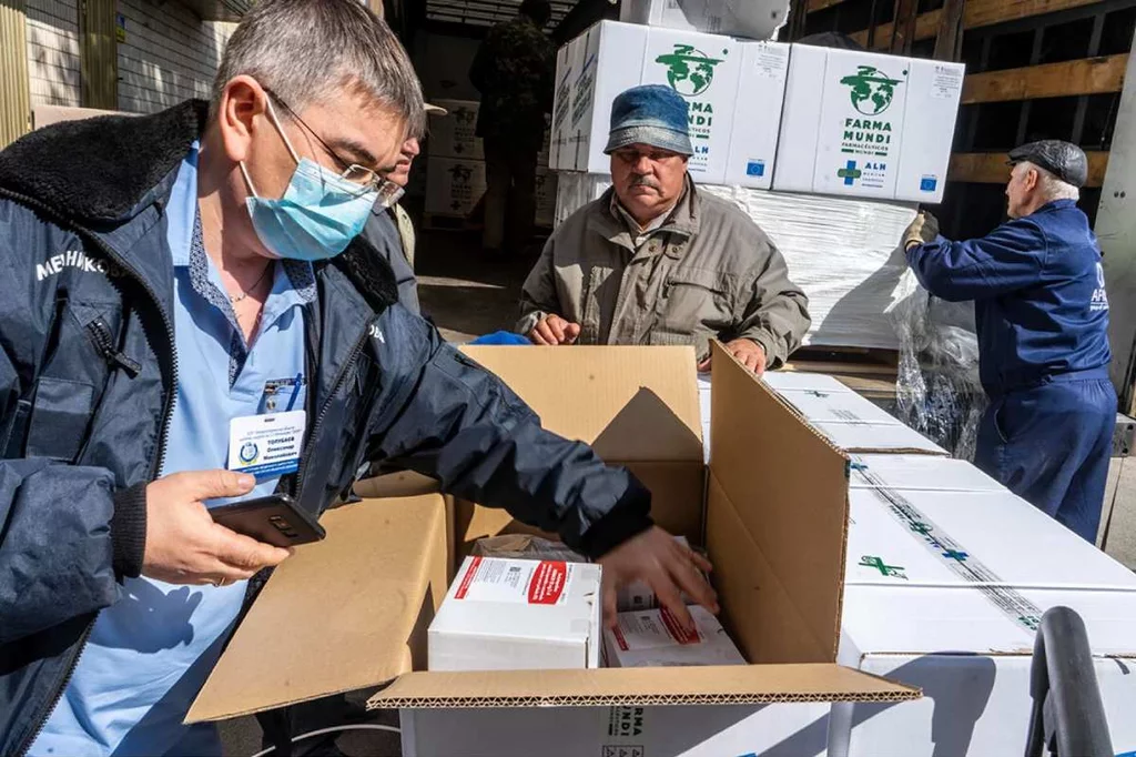 Un 11% de los certificados de idoneidad que el Cgcom emitió en 2022 fueron solicitados por médicos que querían participar en proyectos de cooperación internacional. Foto: FARMAMUNDI.