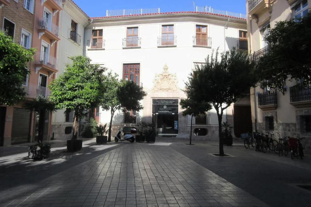 Fachada del Museo de Historia de la Medicina y de la Ciencia de Valencia.