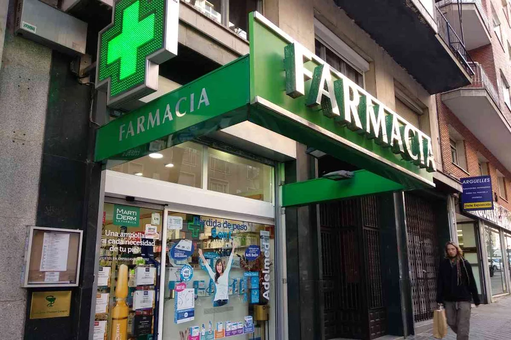 El 'BOCM' publica la resolución con admitidos y excluidos definitivos para 56 nuevas boticas. Foto: C.T.