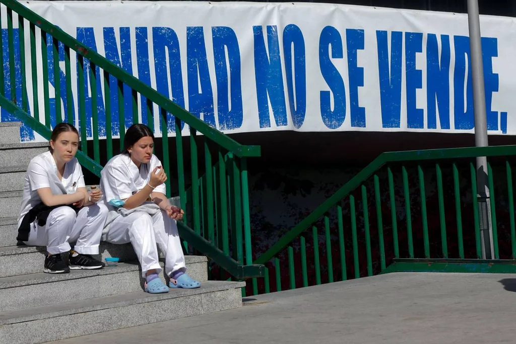 Los sindicatos del Ámbito de Negociación lamentan que el Ministerio de Sanidad no está siendo receptivo en las propuestas para mejorar las condiciones de los sanitarios. Foto: EFE/ALEJANDRO LÓPEZ.