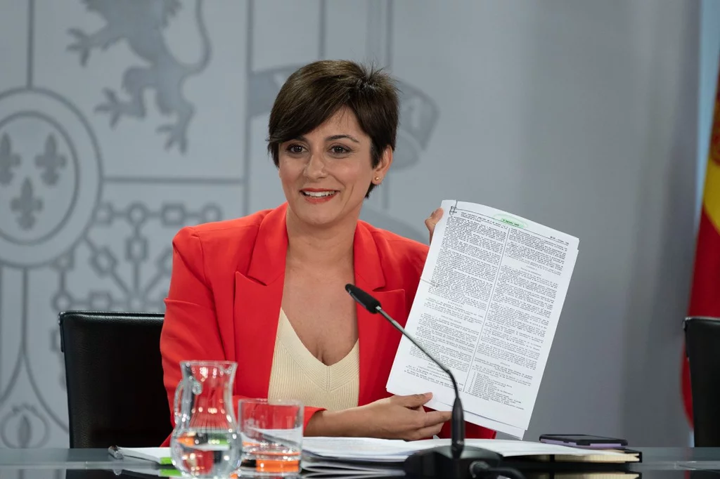 La ministra de Política Territorial y portavoz del Gobierno, Isabel Rodríguez, durante la rueda de prensa posterior al Consejo de Ministros. Foto: LA MONCLOA/BORJA PUIG DE LA BELLACASA