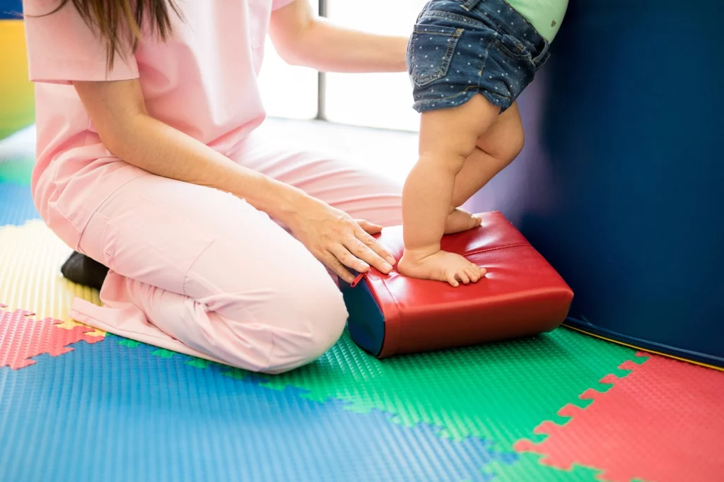 La atención temprana se trabaja en los niños con riesgo de daño neurológico. Foto: SHUTTERSTOCK.