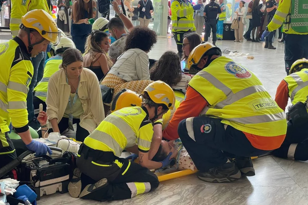 Tres individuos armados irrumpen en la sede del Congreso de Semes. Detalle del simulacro de coordinación entre servicios de urgencias y de seguridad en el marco del congreso. Foto: SEMES.