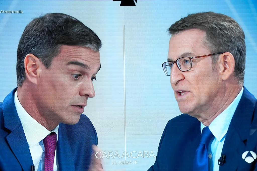 Cara a cara SÃ¡nchez-NÃºÃ±ez FeijÃ³o. Foto: JAVIER BARBANCHO