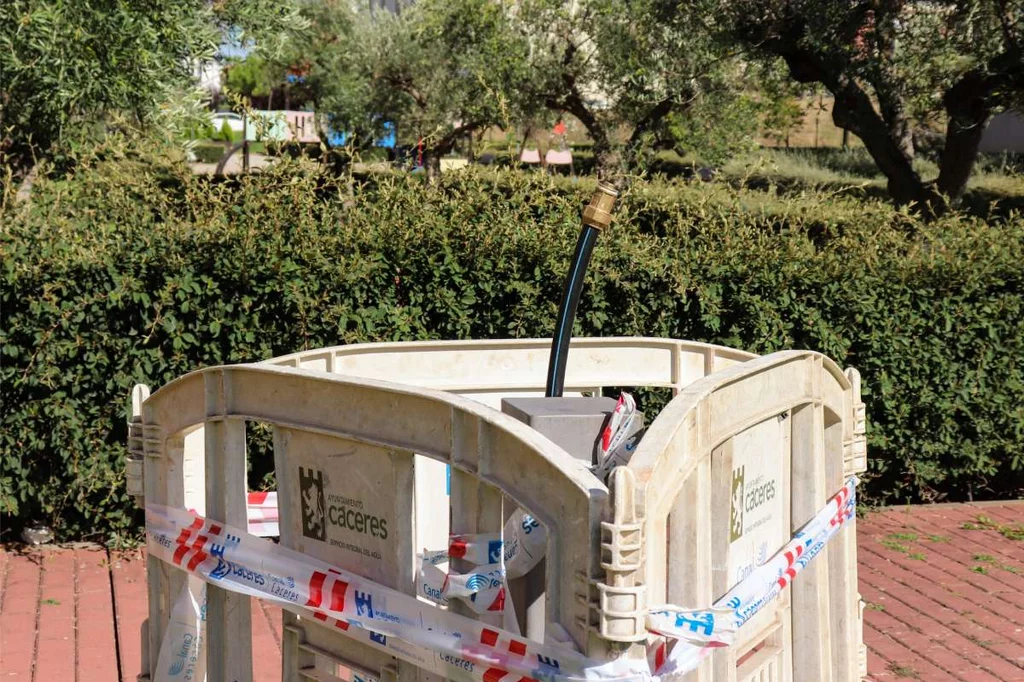 Fuentes y tomas de riego de Cáceres han sido clausuradas. Foto: EFE