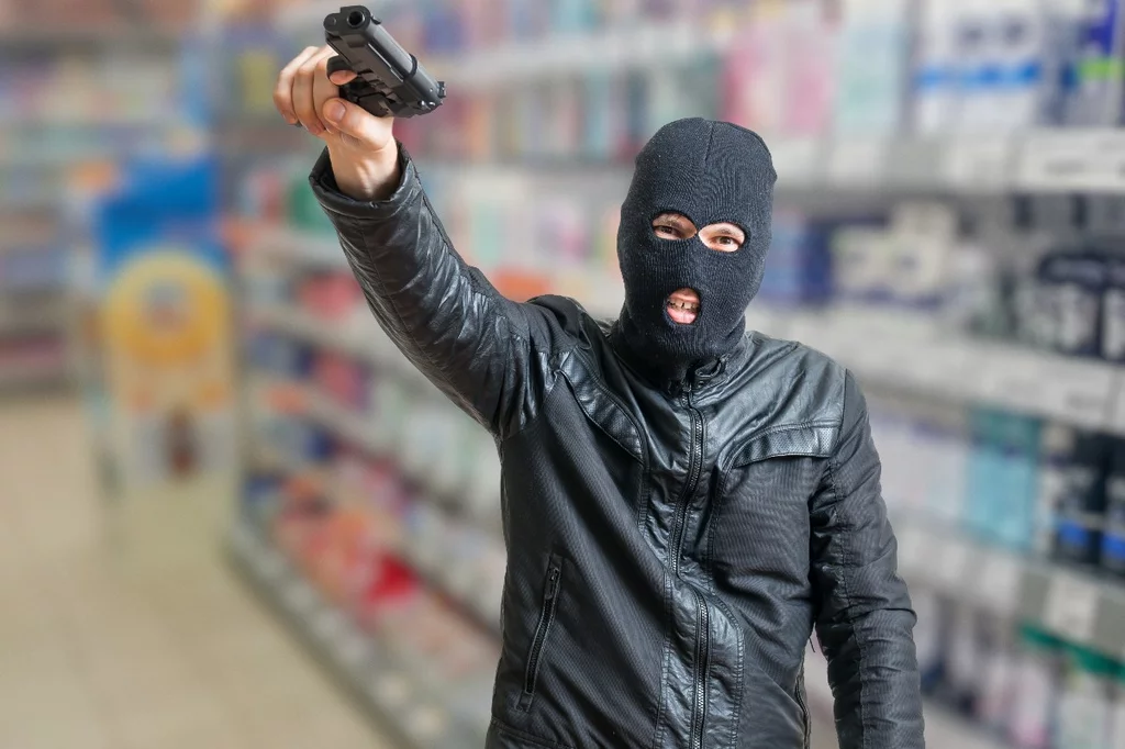 Ante un atraco en la oficina de farmacia conviene seguir los consejos de los expertos. Foto: SHUTTERSTOCK.