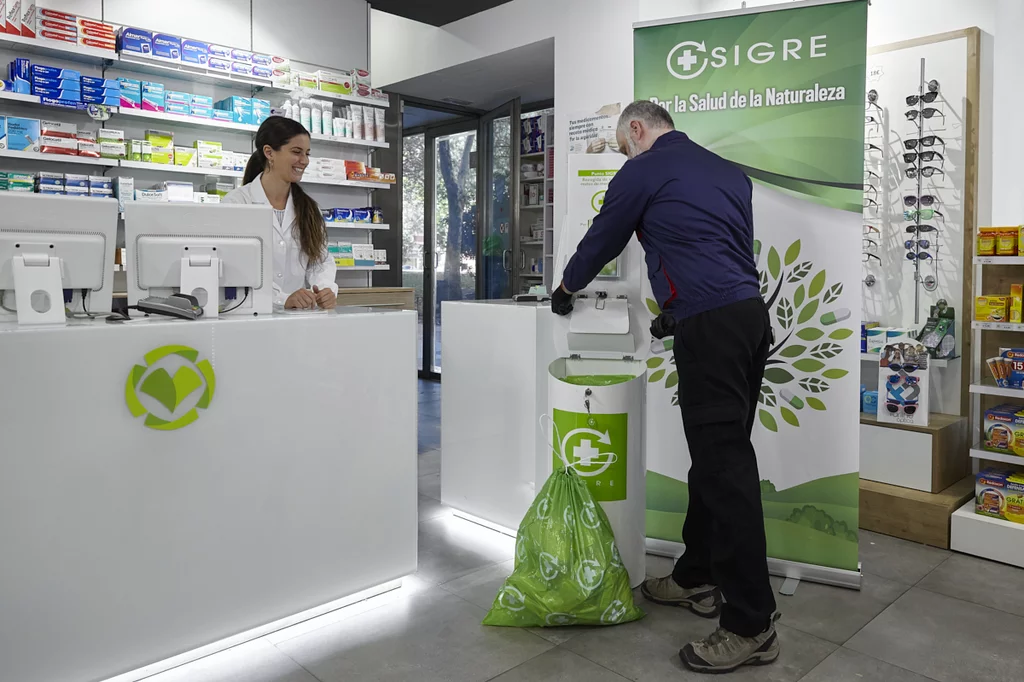 Los españoles reciclaron en 2022 un 5% más de envases vacíos o con restos de medicamentos en los Puntos Sigre. Foto: SIGRE.