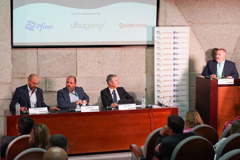 Antonio Blázquez, Carlos Martn, Rubén Moreno y Justo Moreno, durante la jornada.