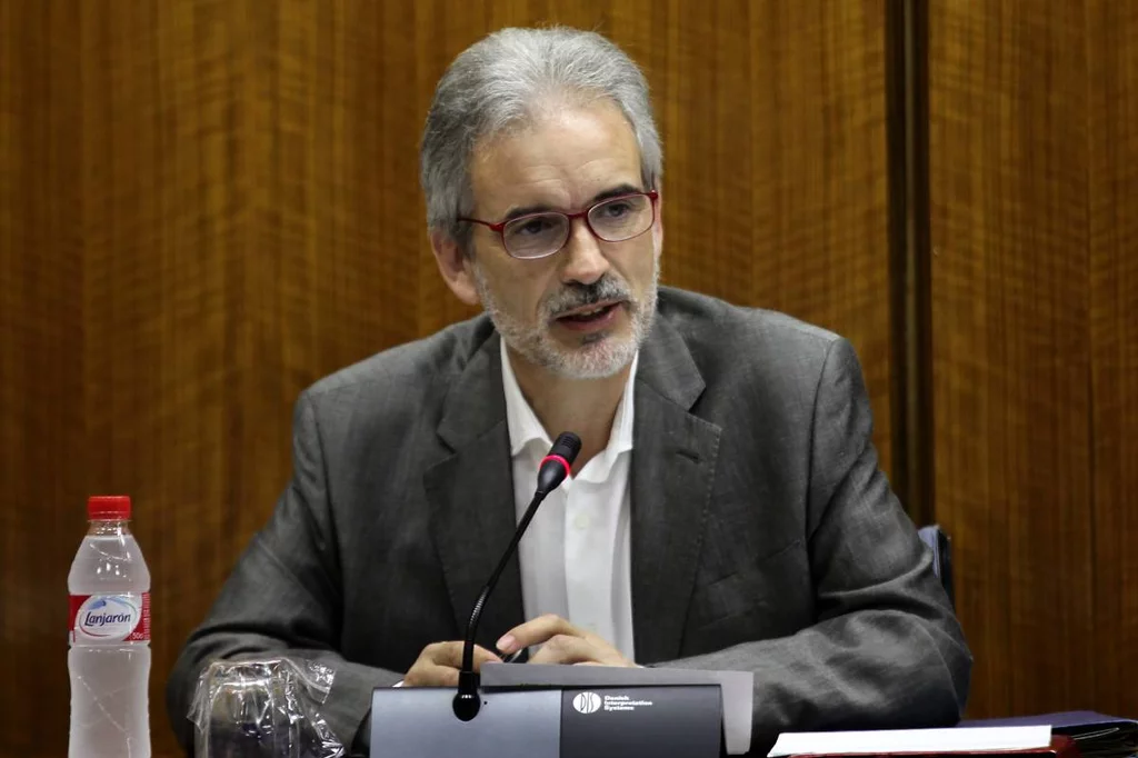 Aquilino Alonso, nuevo gerente del Sespa, durante su etapa como consejero andaluz de Sanidad, en una comparecencia en el Parlamento de esa comunidad. Foto: JUNTA DE ANDALUCÍA.