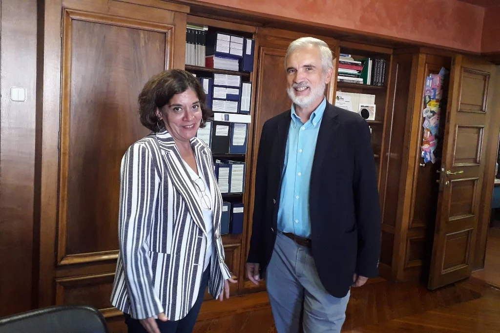 Concepción Saavedra, consejera de Salud de Asturias, y Aquilino Alonso, gerente del Sespa.