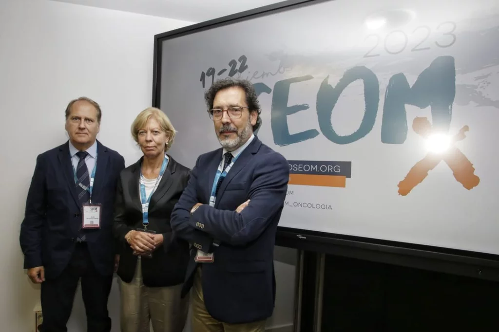 Javier De Castro, Enriqueta Felip y César Rodríguez, responsables de SEOM. Foto: SEOM. 